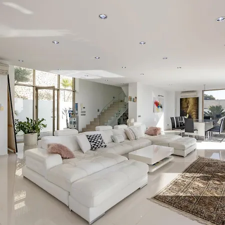 Azure By Interhome