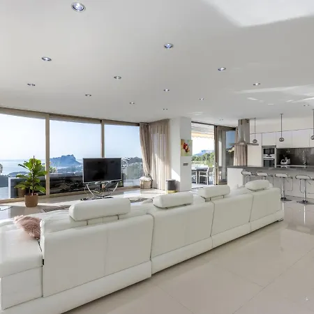 Azure By Interhome *