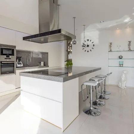 Azure By Interhome Moraira